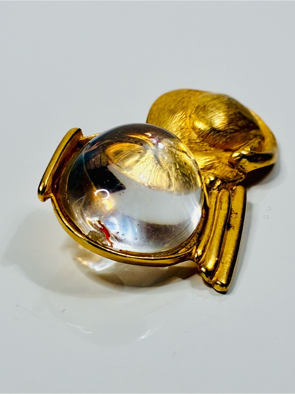 VTG Gold Cat Brooch with Red Fish Accent Lucite Chunky Fishbowl Feline Lovers - Picture 3 of 14